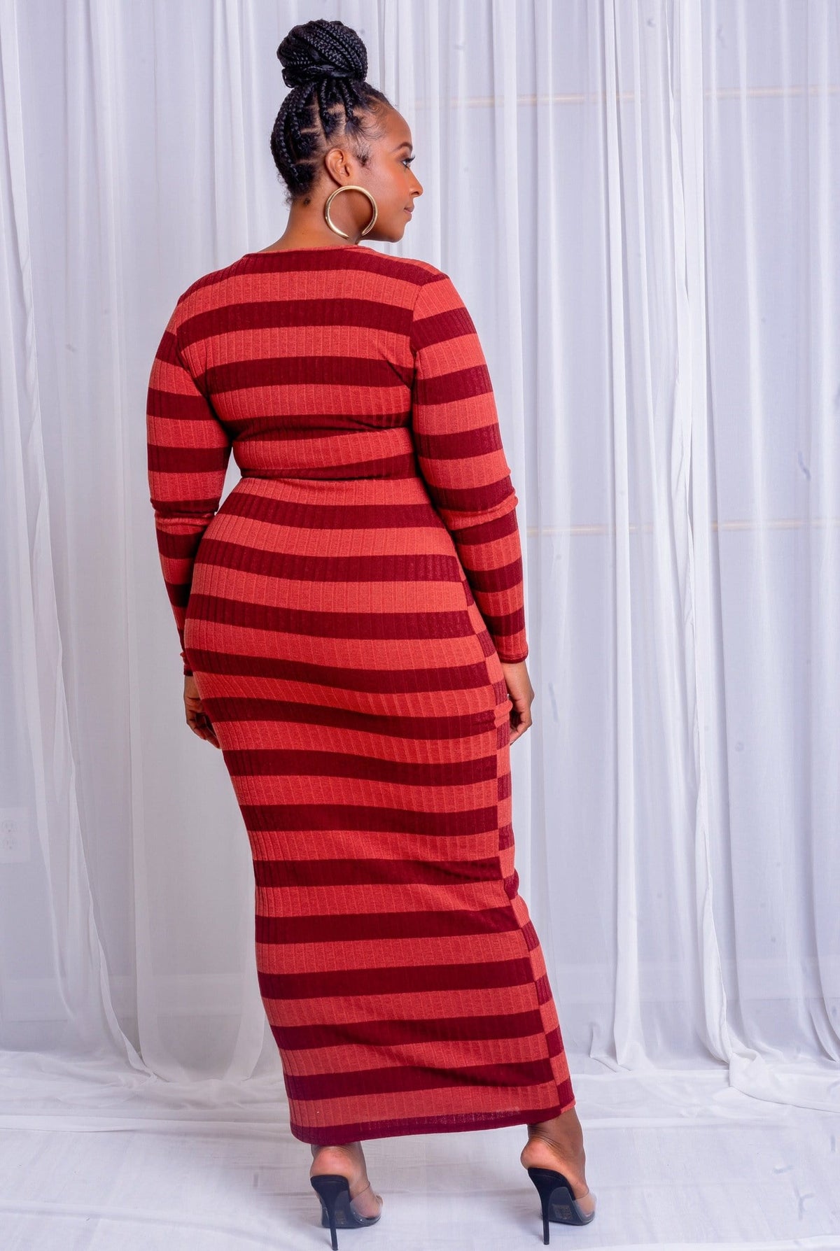 Long Sleeve Body-Con Dress (Curvy)